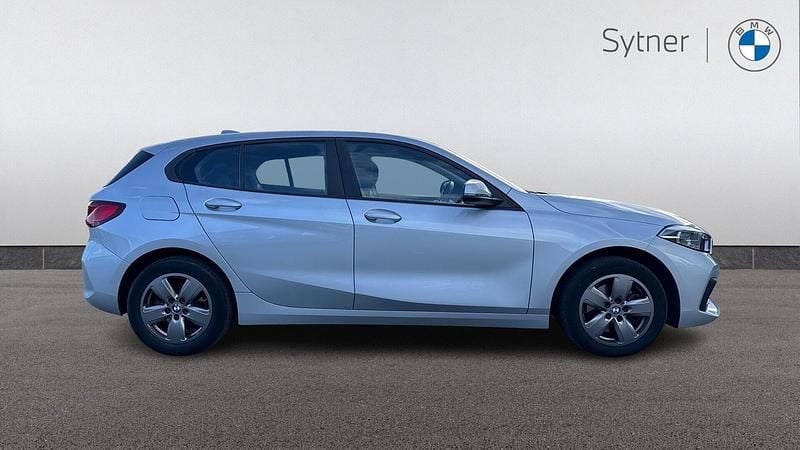 Used BMW 118 Sport Line 138 HP (101 kW) 2020 Silver Hatchback