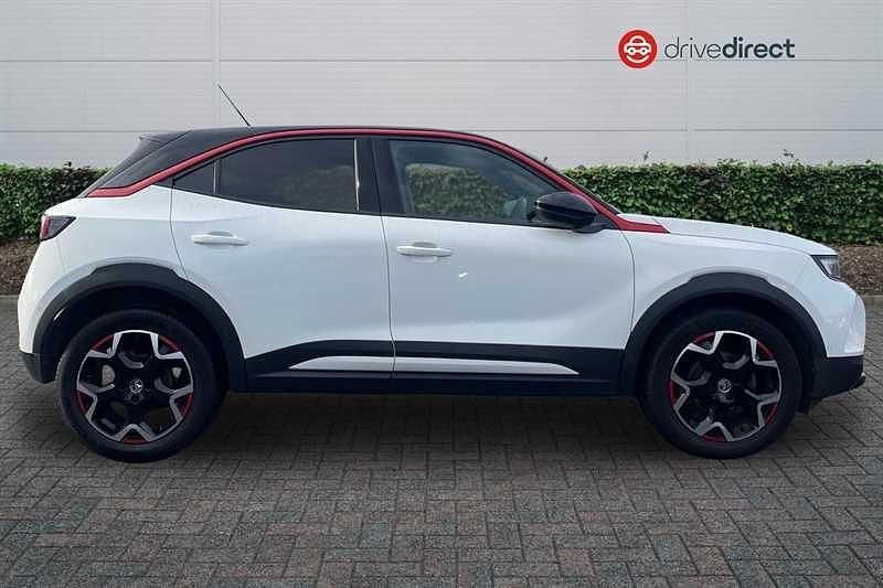 Used Vauxhall Mokka SRi 130 HP (95 kW) 2022 White SUV