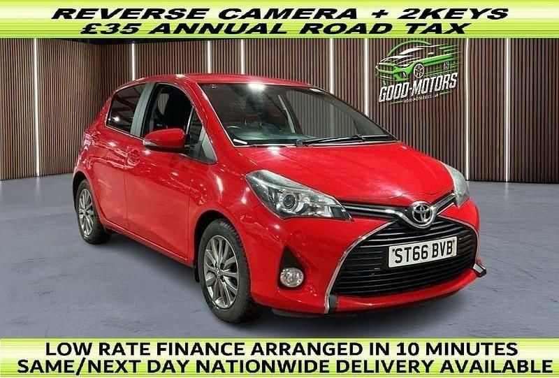 Red Used 2016 Toyota Yaris Hatchback | £6,577 (Fair price) - Image 1/2