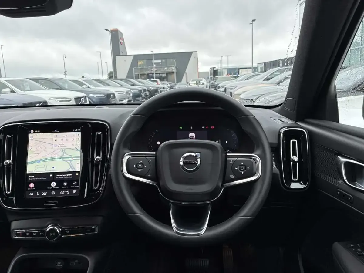 Used Volvo XC40 Plus 197 HP (144 kW) 2025 Black SUV