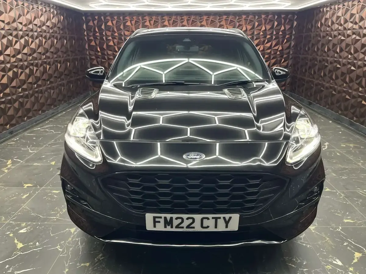 Usado Ford Kuga ST-Line X 2022 Preto SUV