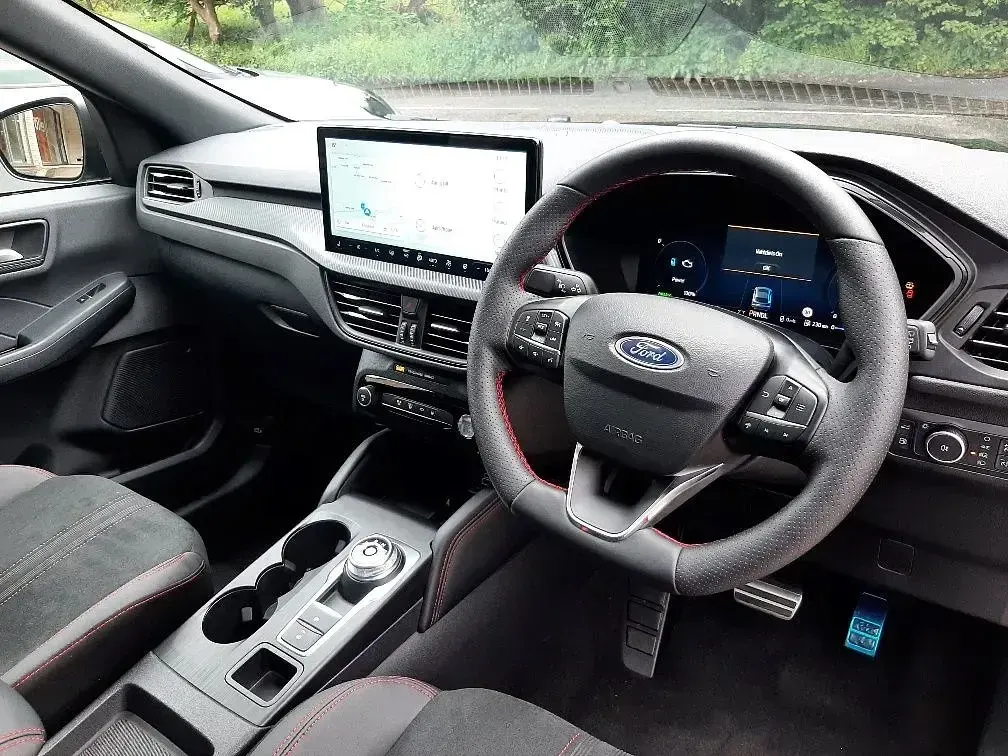 New Ford Kuga ST-Line X 243 HP (178 kW) 2025 Magnetic SUV