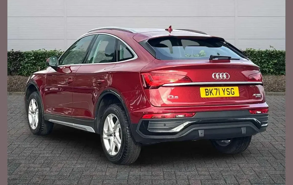 Used Audi Q5 Sport 200 HP (147 kW) 2021 Red SUV