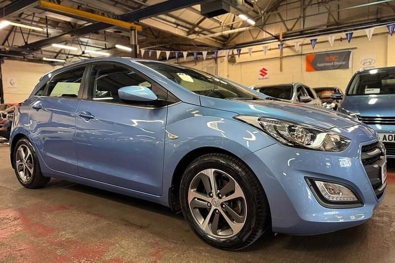 Blue Used 2015 Hyundai i30 SE Hatchback | £5,500 (Good price) - Image 1/1