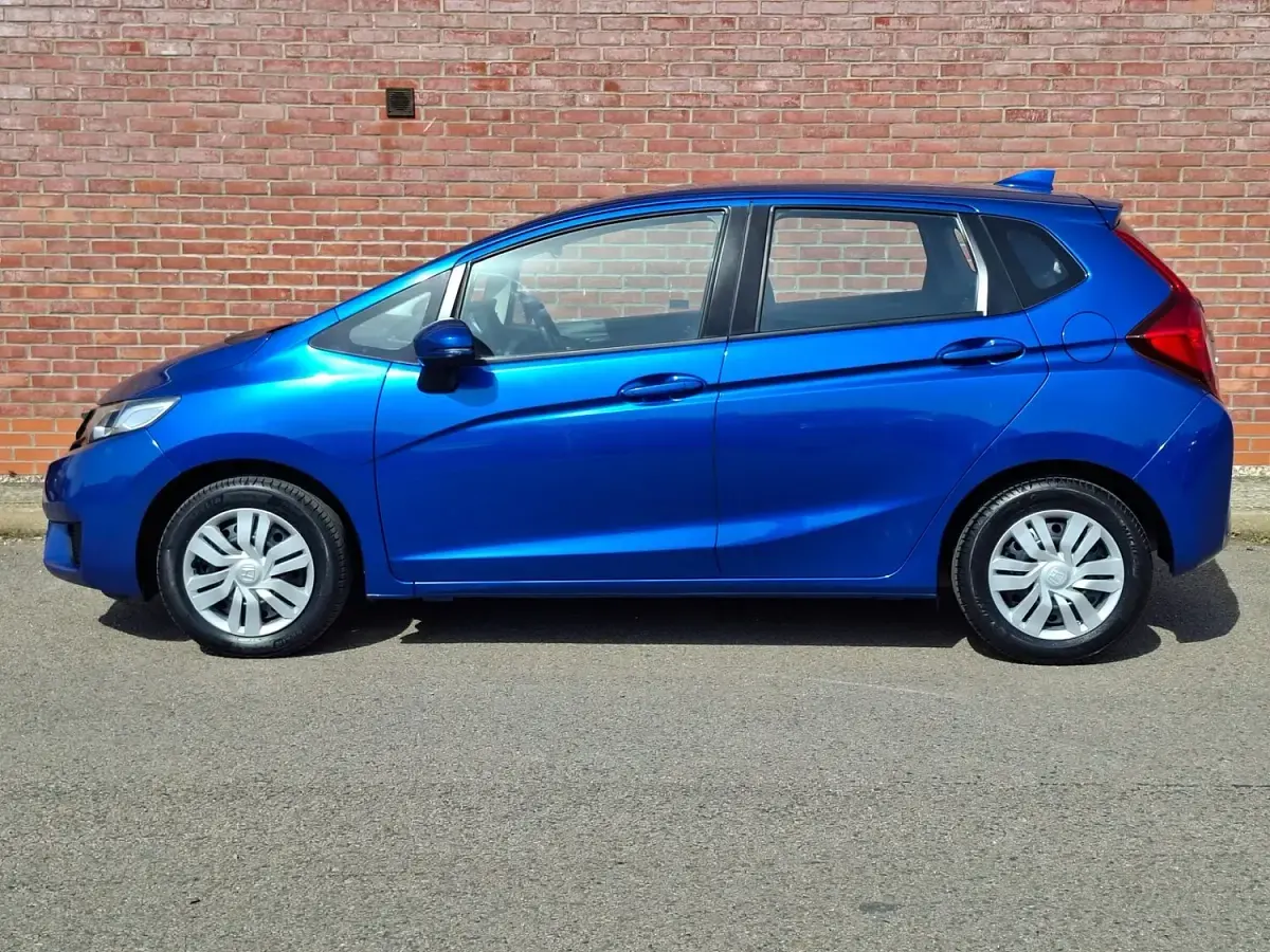 Second-hand Honda Jazz S 102 CP (75 kW) 2016 Albastru Hatchback