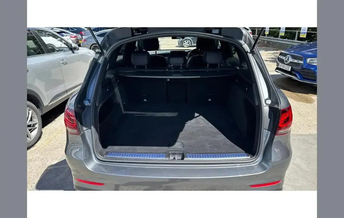Used Mercedes GLC300 AMG Line Premium 245 HP (180 kW) 2022 Grey SUV