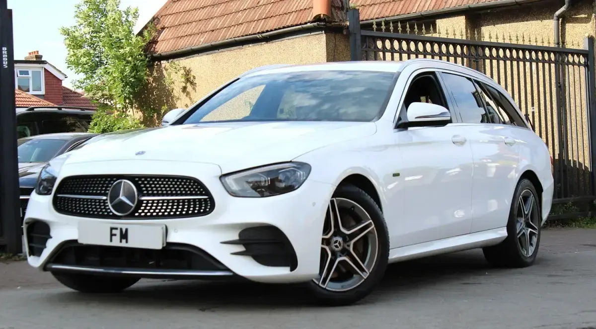 Used Mercedes E300 AMG line 2021 White Estate