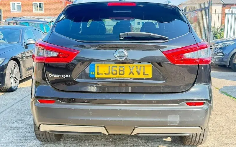Used Nissan Qashqai S 110 HP (80 kW) 2018 Black SUV