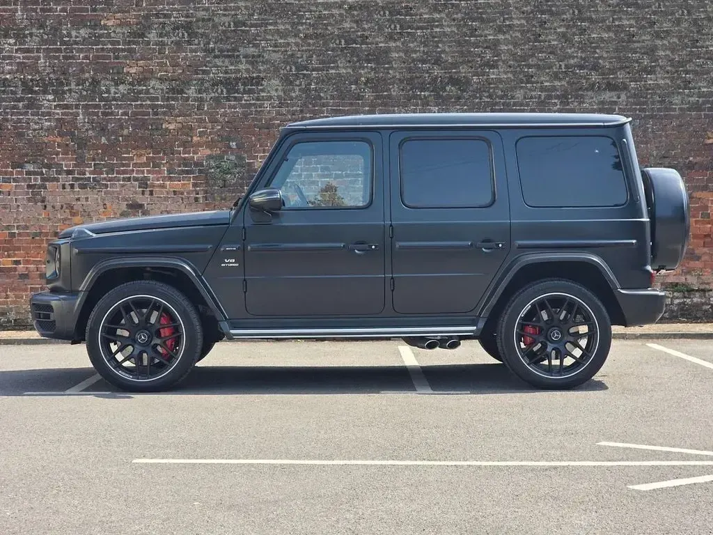 Usado Mercedes G63 AMG AMG 585 HP (430 kW) 2021 Preto SUV
