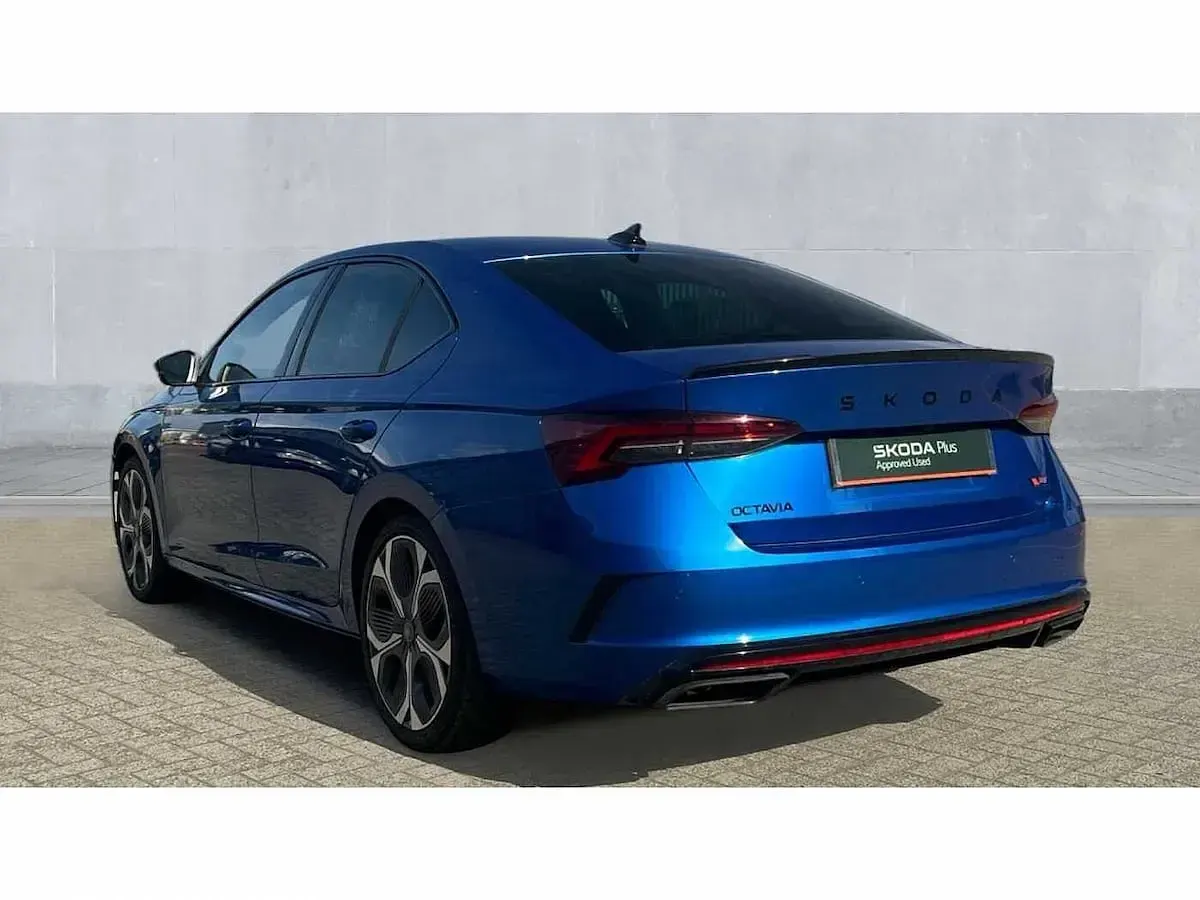Used Skoda Octavia vRS 265 HP (194 kW) 2025 Race blue Hatchback