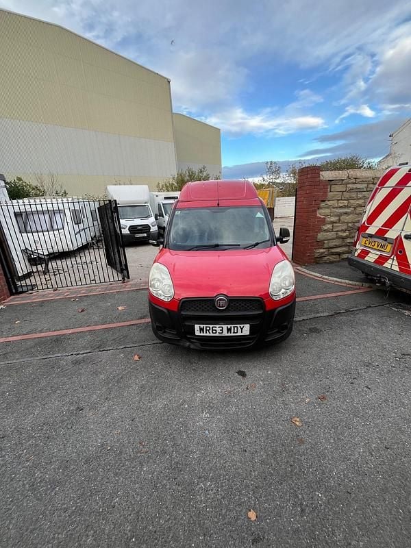 Red Used 2013 Fiat Doblò MPV | £2,299 (Super price) - Image 1/4