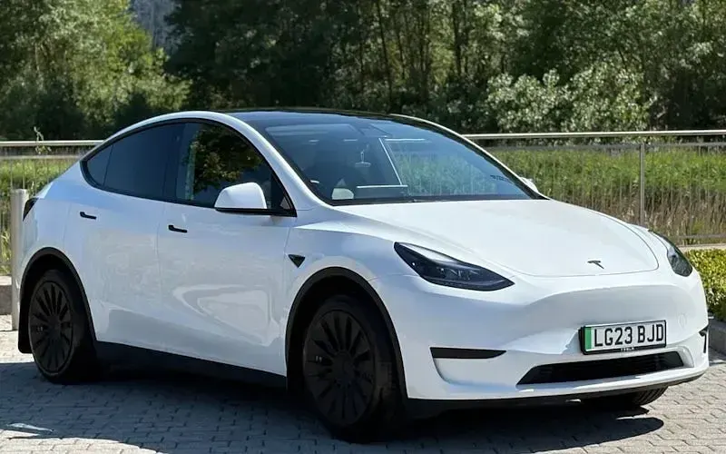 Used Tesla Model Y Standard Range 219 kW (299 HP) 2024 SUV