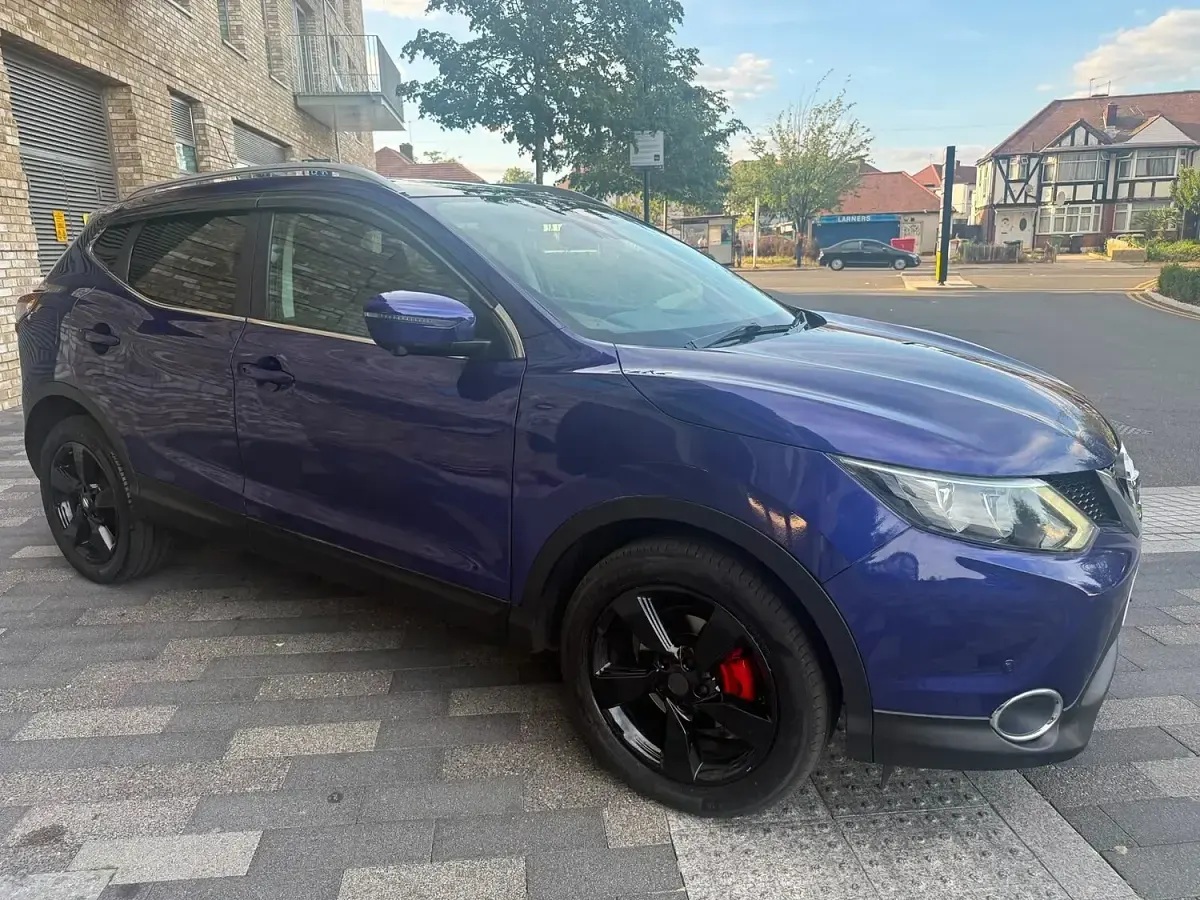 Used Nissan Qashqai N-Connecta 115 HP (84 kW) 2016 Blue SUV