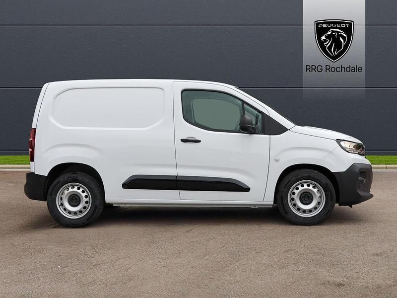 Nouă Peugeot E-Partner 98 kW (134 CP) 2025 Alb Monovolum