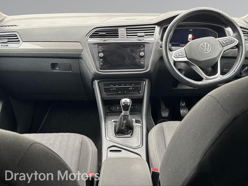 Used VW Tiguan Allspace Life 150 HP (110 kW) 2024 White SUV