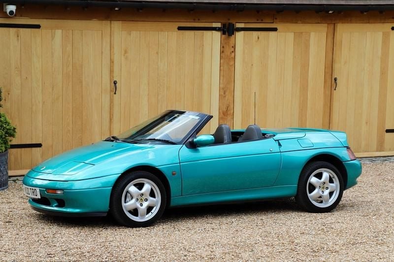 Green Used 1994 Lotus Elan Cabriolet | £17,995 - Image 1/4