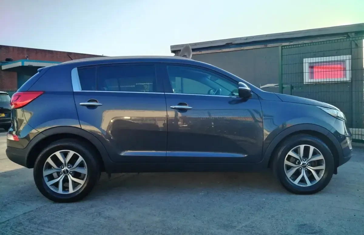 Usado Kia Sportage 133 HP (97 kW) 2014 Cinzento SUV