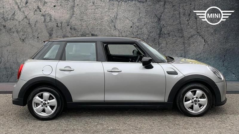 Used Mini Cooper Classic 134 HP (98 kW) 2023 Silver Hatchback