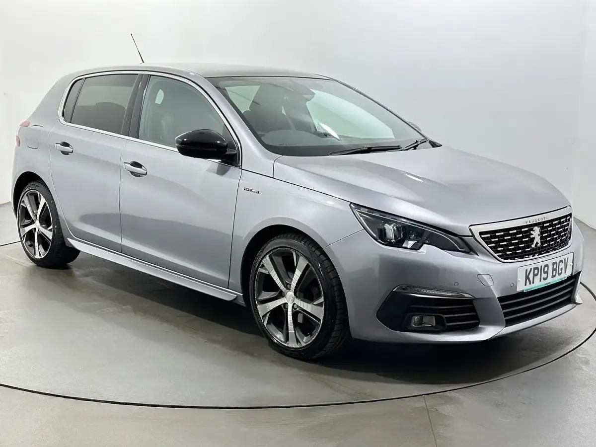 Used Peugeot 308 GT-line 131 HP (96 kW) 2019 Hatchback