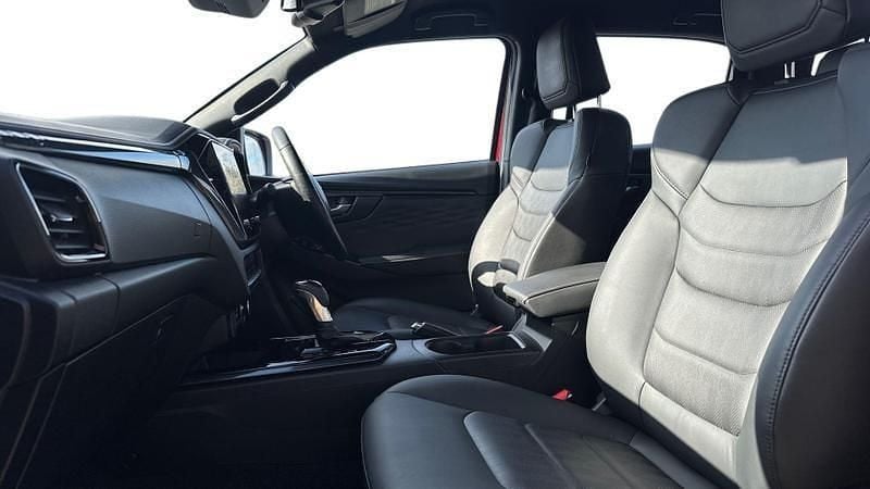 Used Isuzu D-Max 2025 Red Pickup