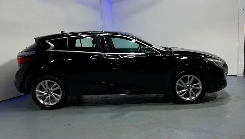 Used Infiniti Q30 Premium 2017 Black Hatchback