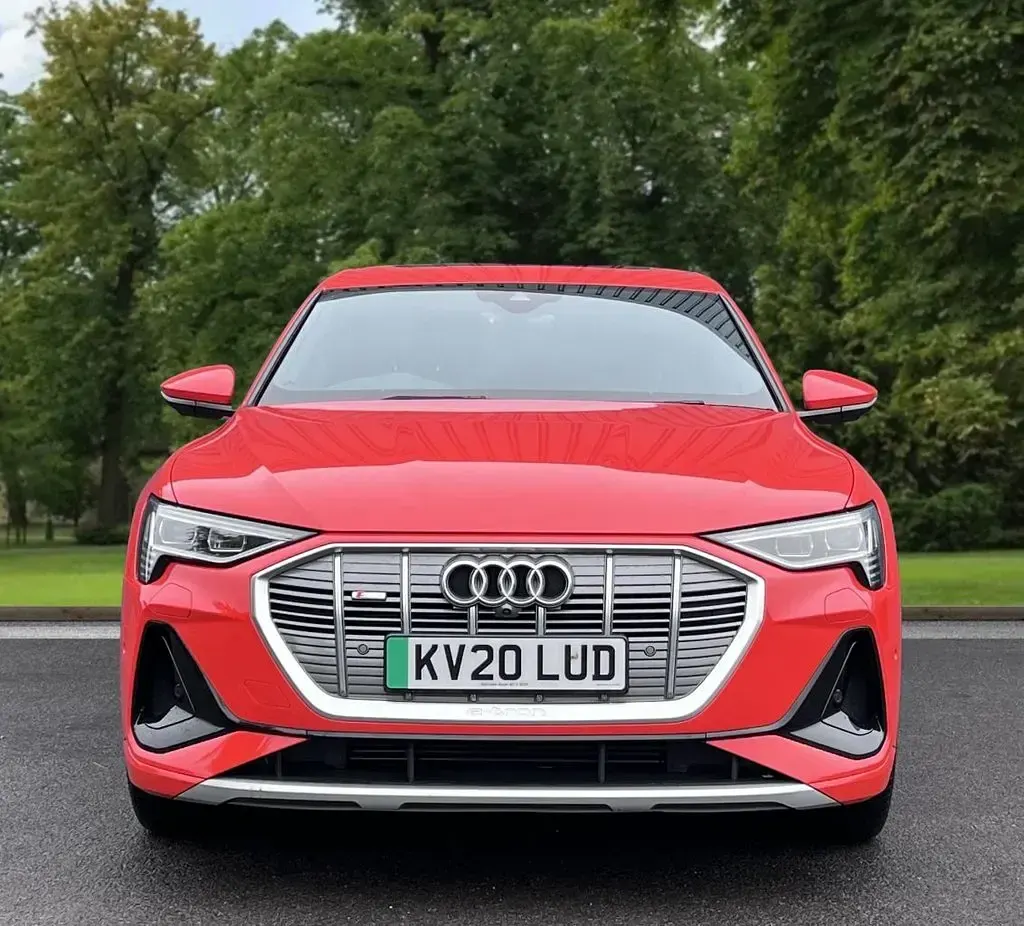 Used Audi e-tron S-Line 230 kW (313 HP) 2020 Red SUV