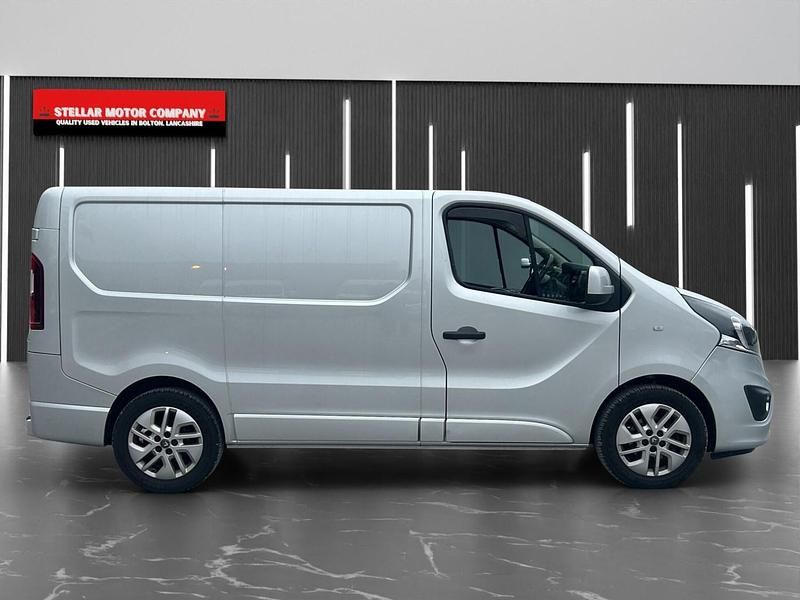 Silver Used 2017 Vauxhall Vivaro Sportive Van | £9,990 (Fair price) - Image 1/4