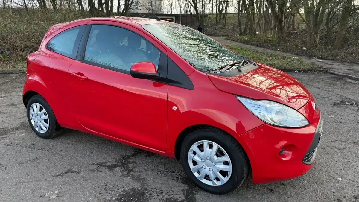 Usado Ford Ka 69 HP (50 kW) 2013 Vermelho Citadino
