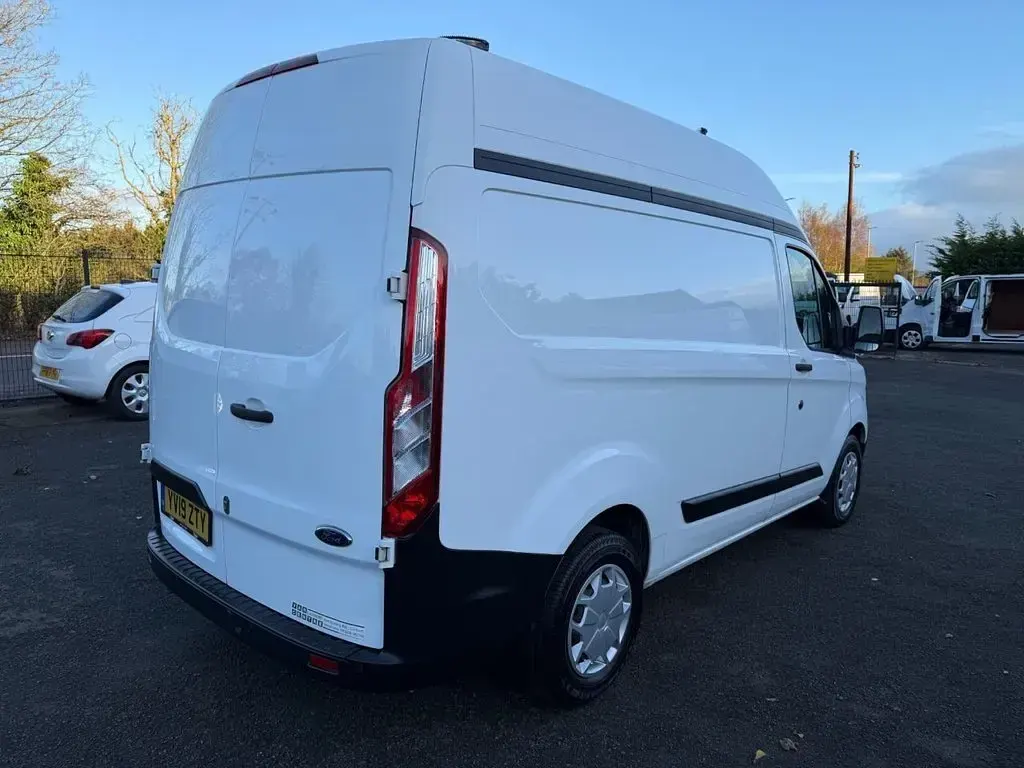 Used Ford Transit Custom 105 HP (77 kW) 2019 White Van