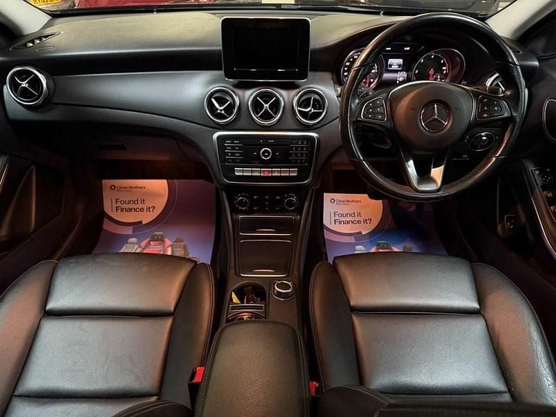 Used Mercedes GLA200 SE 136 HP (100 kW) 2018 Black SUV