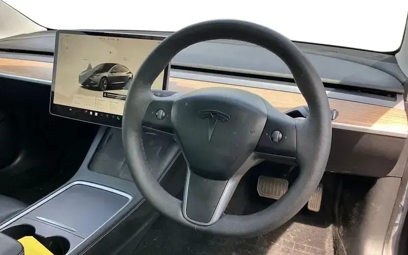 Begagnad Tesla Model 3 RWD 180 kW (245 HK) 2023 Grå Sedan
