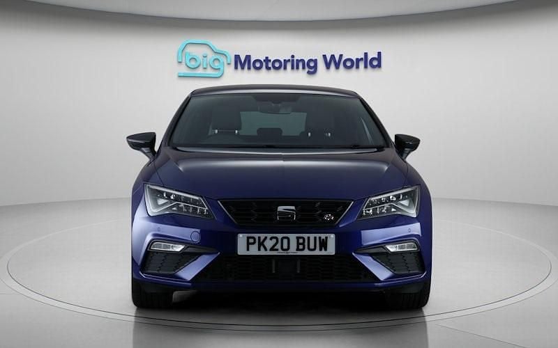 Begagnad Seat Leon Black Edition 150 HK (110 kW) 2020 Blå Halvkombi