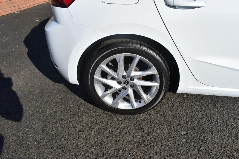 New Seat Ibiza FR 115 HP (84 kW) 2025 White Hatchback