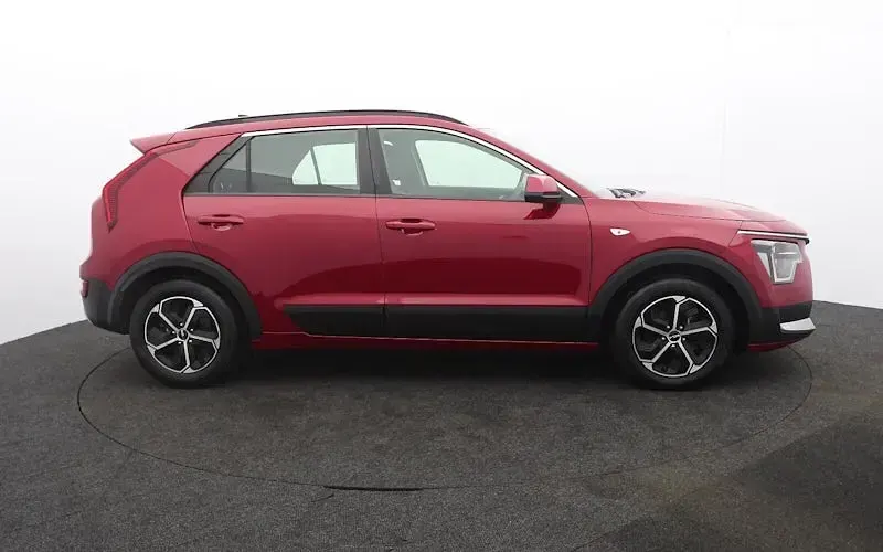 Used Kia Niro 141 HP (103 kW) 2023 Red SUV