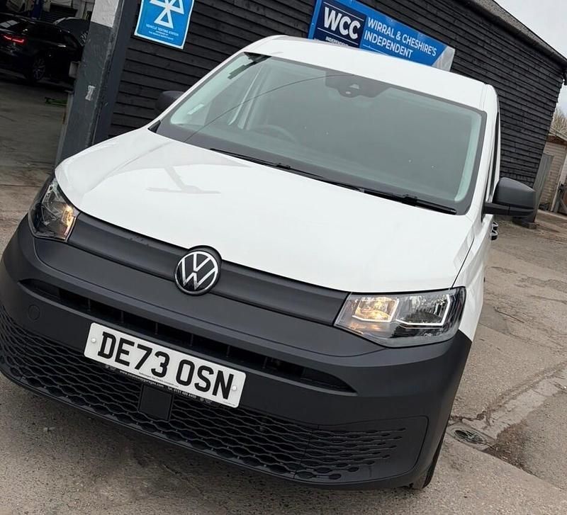 Used VW Caddy 102 HP (75 kW) 2023 White MPV