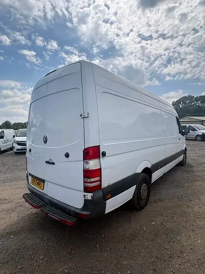 Used Mercedes Sprinter 129 HP (94 kW) 2012 White Van