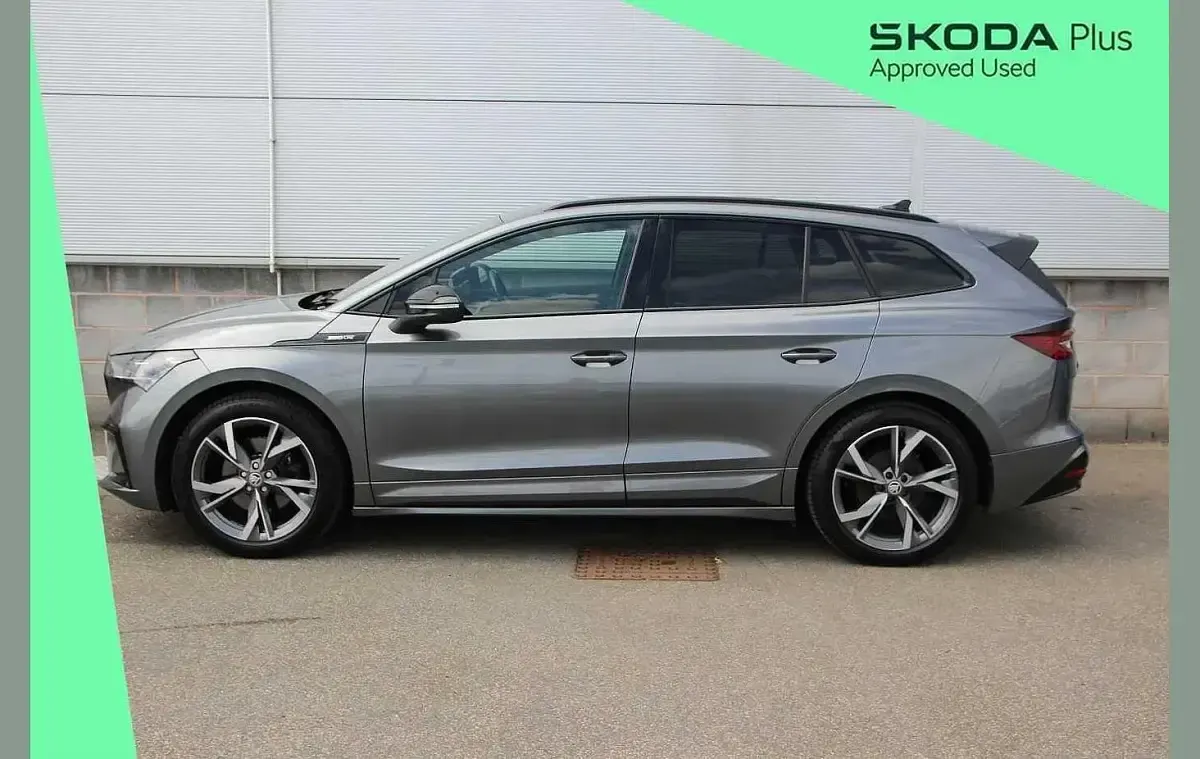 Used Skoda Enyaq iV SportlinePlus 150 kW (204 HP) 2023 Graphite grey metallic SUV