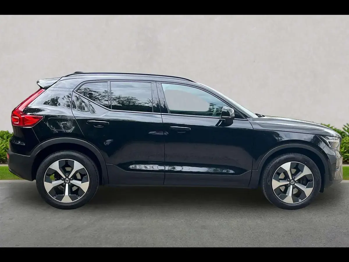 Used Volvo XC40 Plus 163 HP (119 kW) 2024 Black SUV