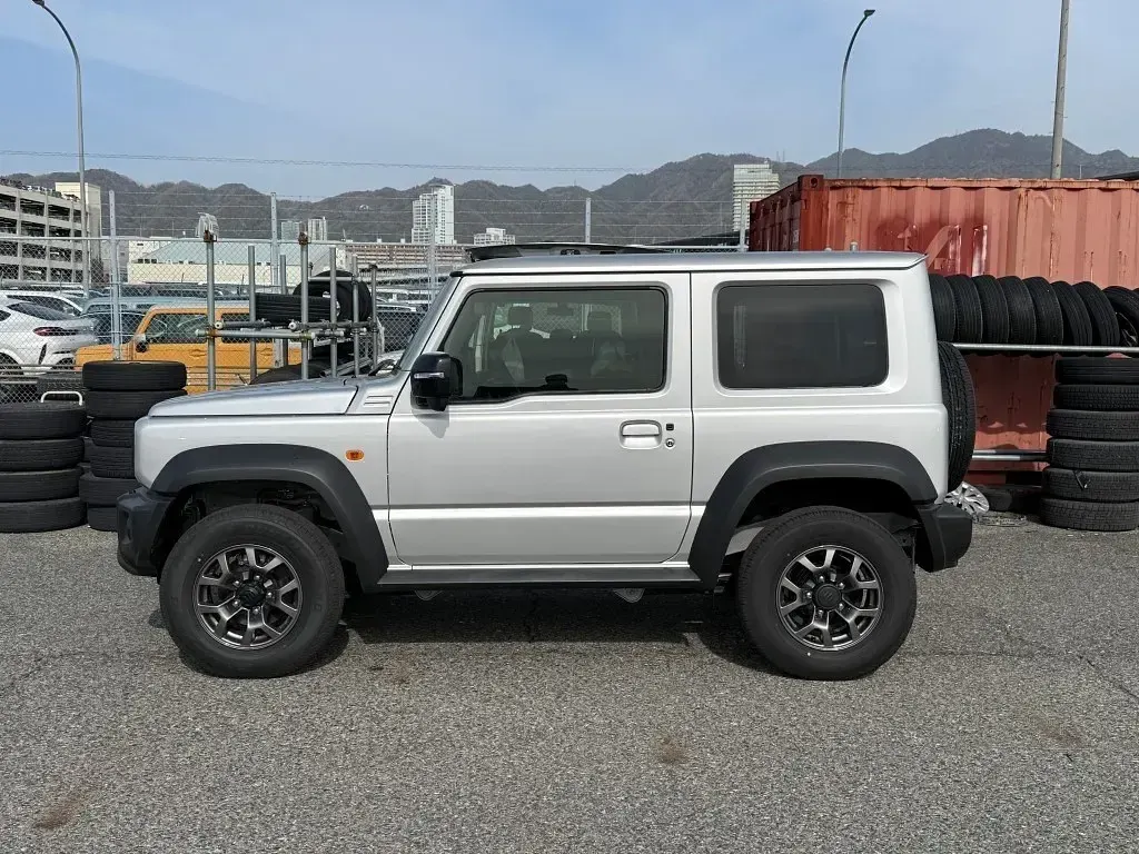 Nowe Suzuki Jimny SZ5 2025 Srebrny SUV