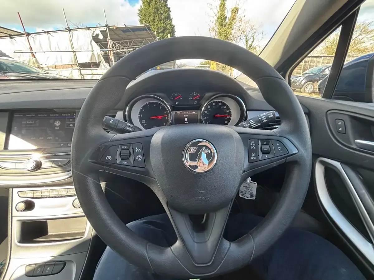 Second-hand Vauxhall Astra 110 CP (80 kW) 2020 Albastru Break