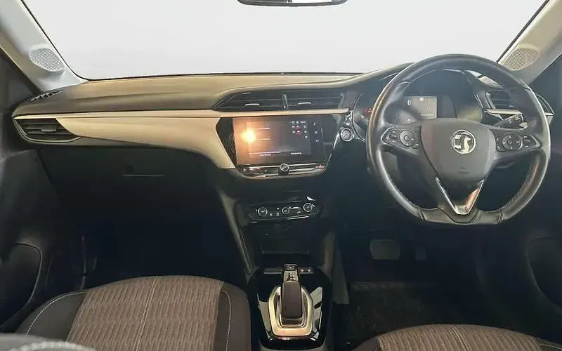 Used Vauxhall Corsa-e 100 kW (136 HP) 2021 White Hatchback