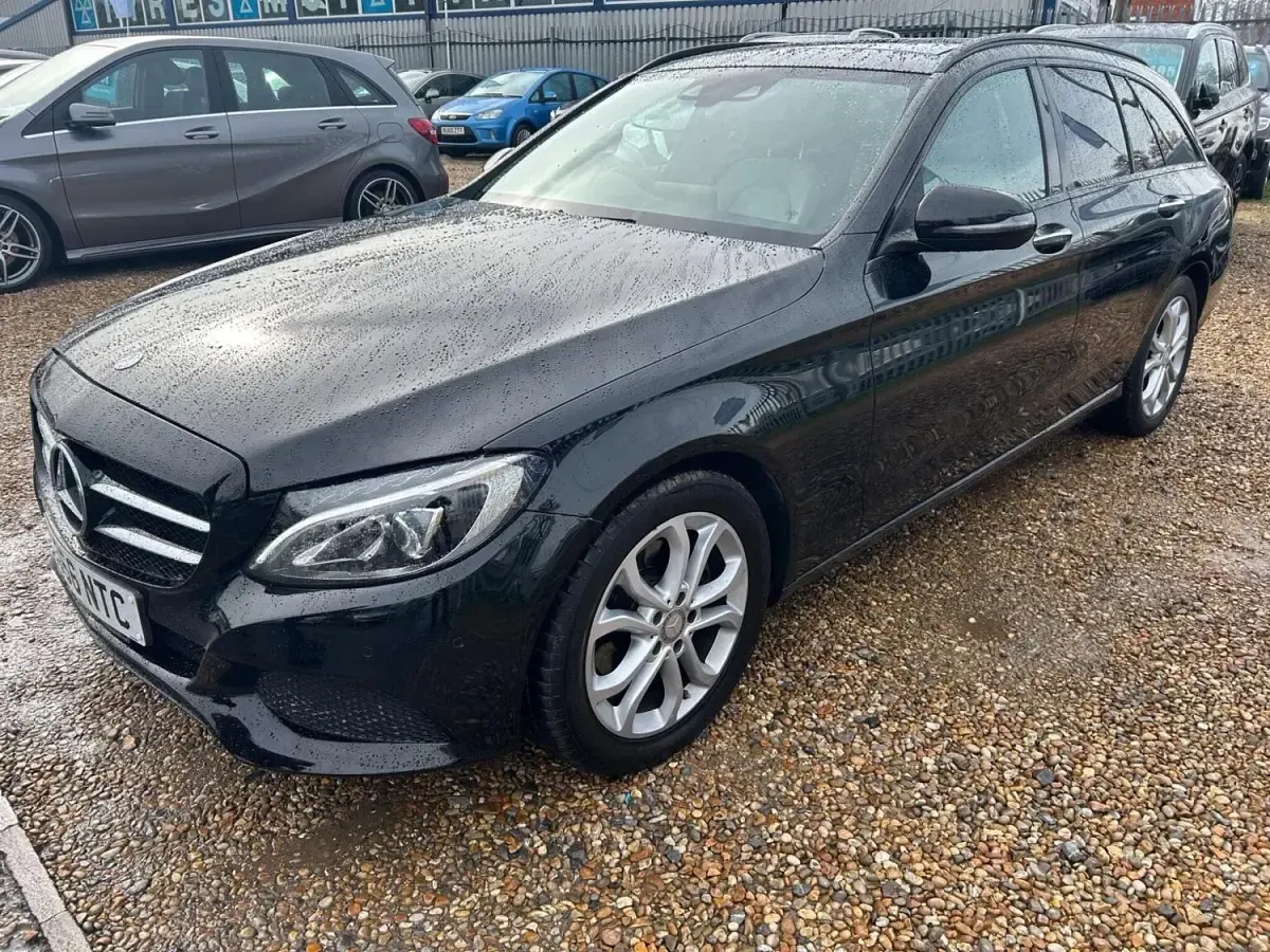 Usado Mercedes C220 Premium Plus 2016 Preto Carrinha