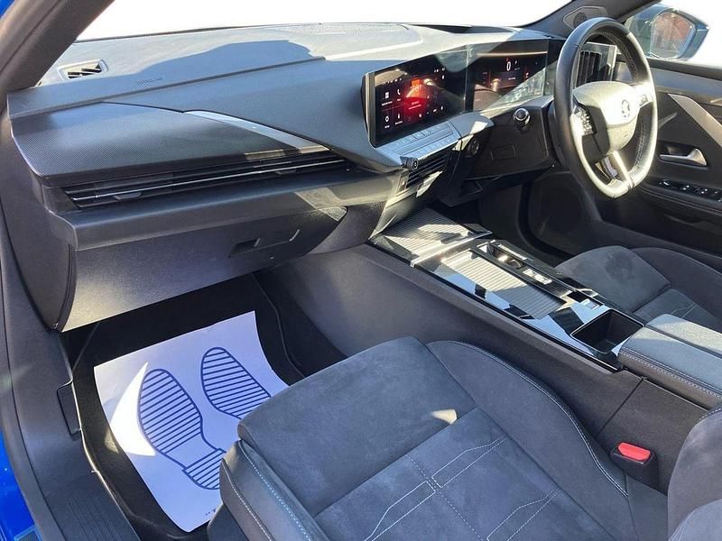 Used Vauxhall Astra Ultimate 113 kW (154 HP) 2023 Blue Hatchback