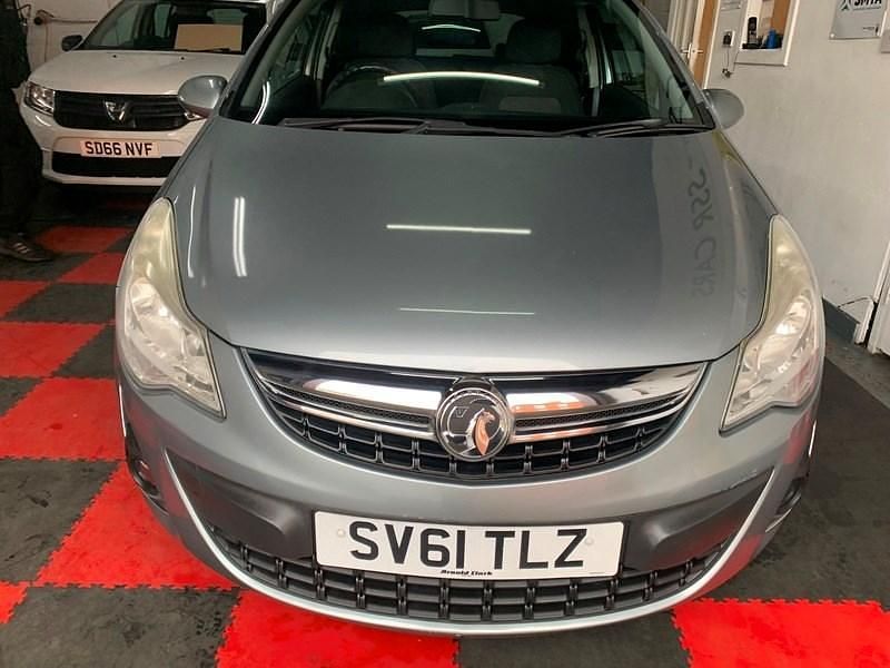 Used Vauxhall Corsa 85 HP (62 kW) 2011 Silver Hatchback