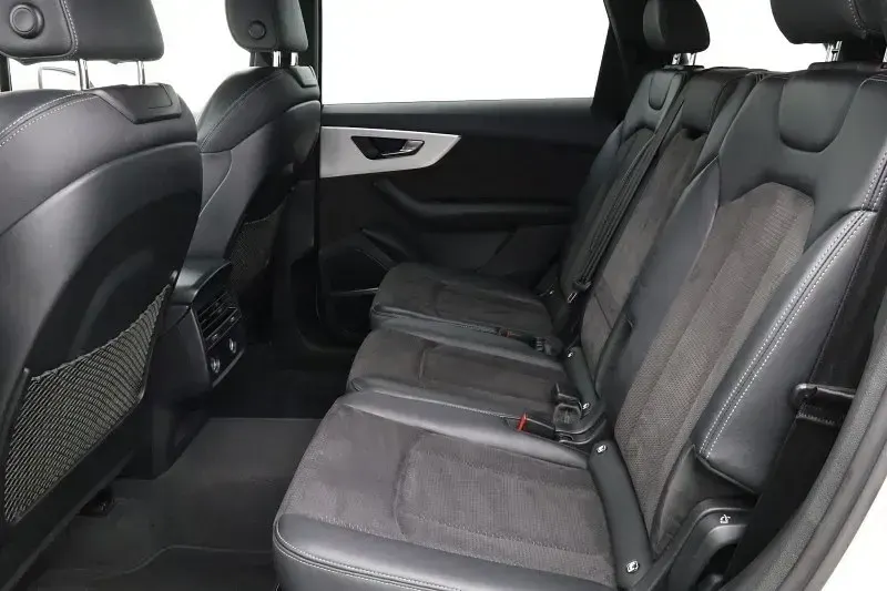 Usado Audi Q7 S-Line 340 CV (250 kW) 2022 Beige SUV