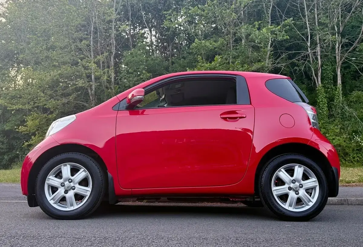 Used Toyota iQ 2010 Red Hatchback