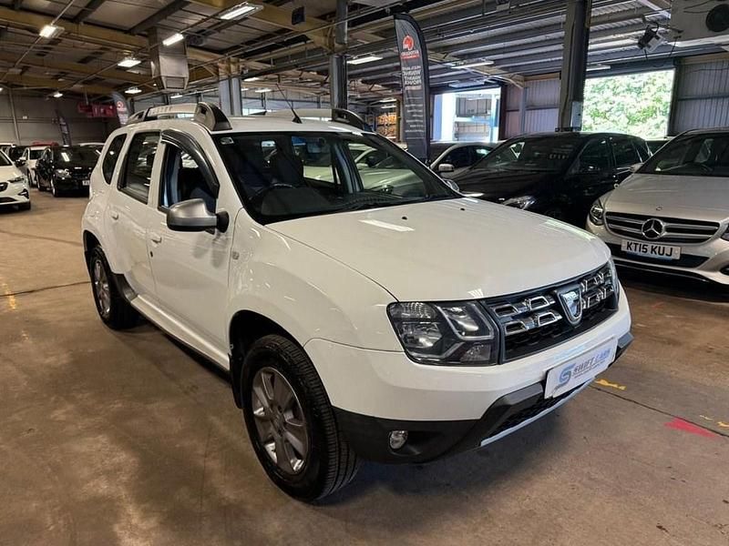 White Used 2018 Dacia Duster Lauréate SUV | £6,990 (Good price) - Image 1/4