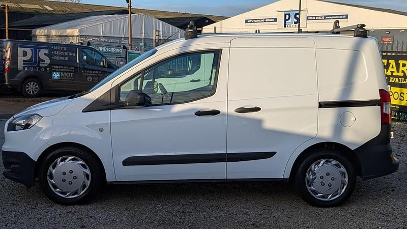 Used Ford Transit 74 HP (54 kW) 2017 White Van