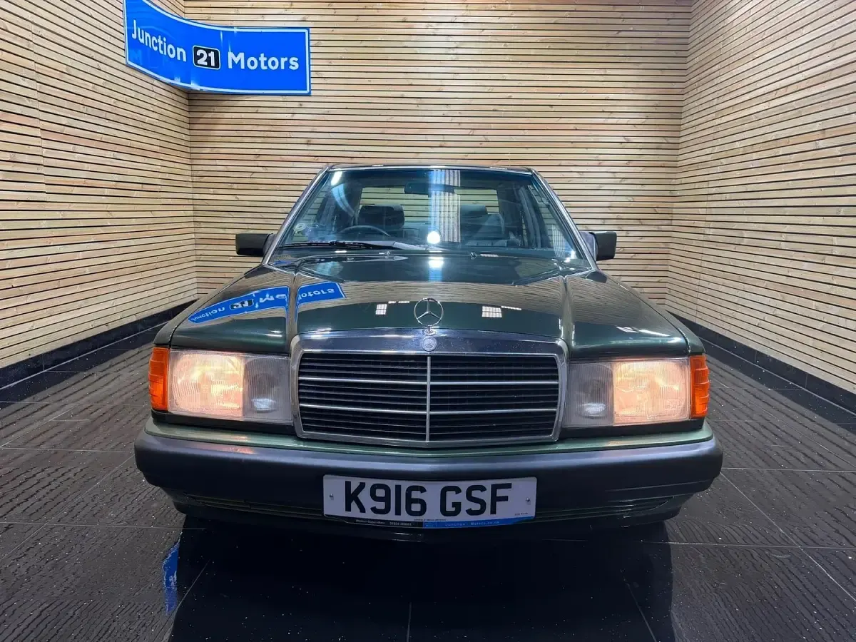 Used Mercedes 190 1993 Purple Sedan