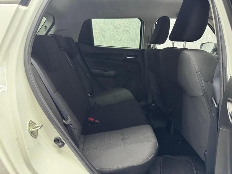 Used Suzuki Swift SZ3 83 HP (61 kW) 2020 White Hatchback